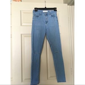 Bull head super high rise skinniest ripped jeans